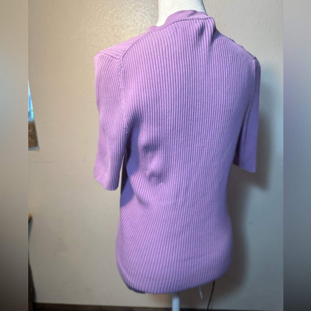 michael kors collection
ELBOW SLEEVE PULLOVER size mwith cute button closure - Picture 3 of 10